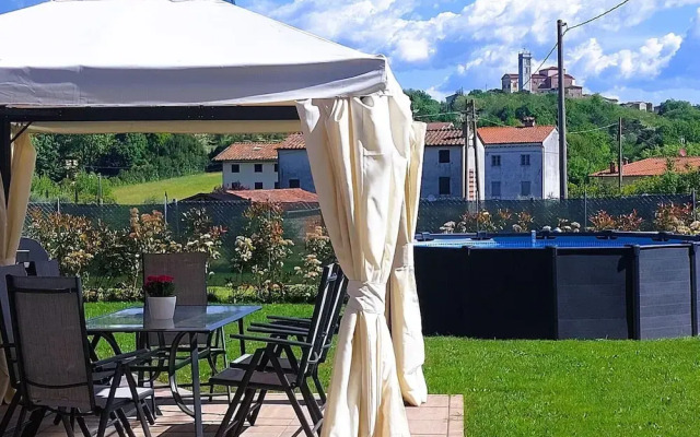 Casina di Andrea With Above Ground Pool, Capannori