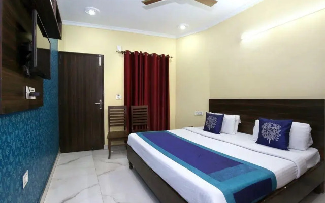 OYO 10261 Hotel Sunrise