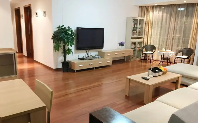 Hua Ting Residence