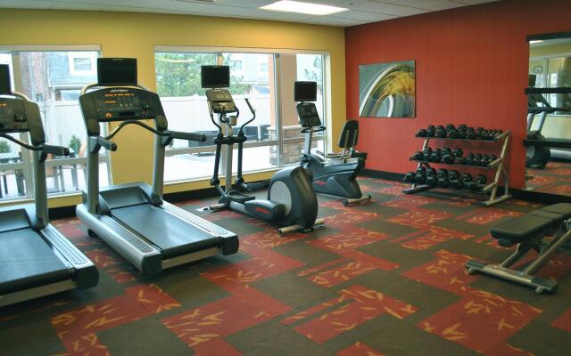 Courtyard by Marriott Evansville East
