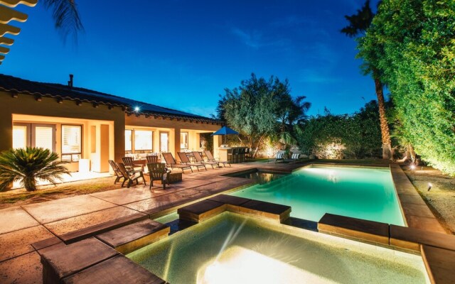 Silverado by AvantStay | WALK TO COACHELLA! Spanish Style Villa in Indio