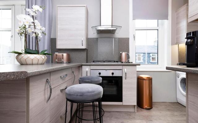 Stylish George Street Apartment