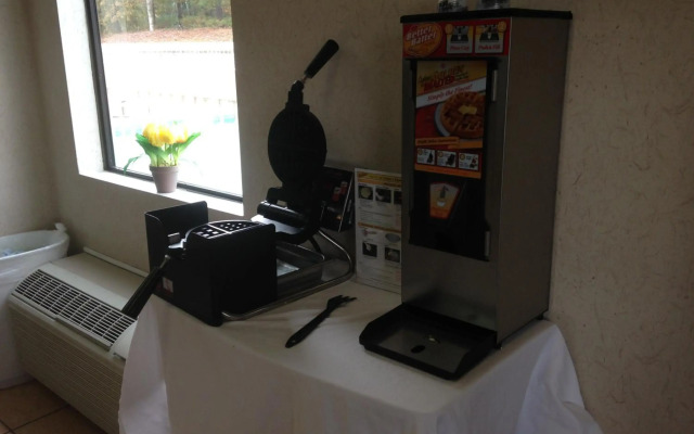 Country Hearth Inn & Suites Augusta