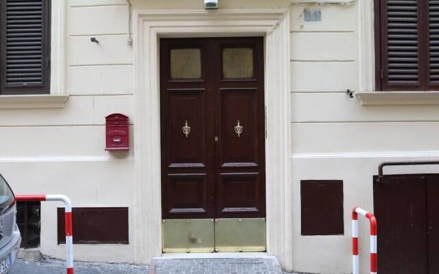 Gianicolo's Hill Suite Apartment