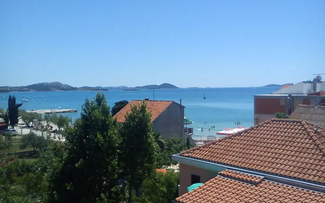 No5 Sea View Attic Studio