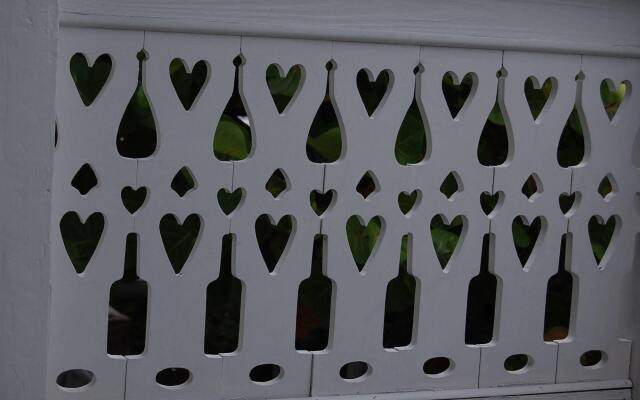 Speakeasy Inn – Adults Only