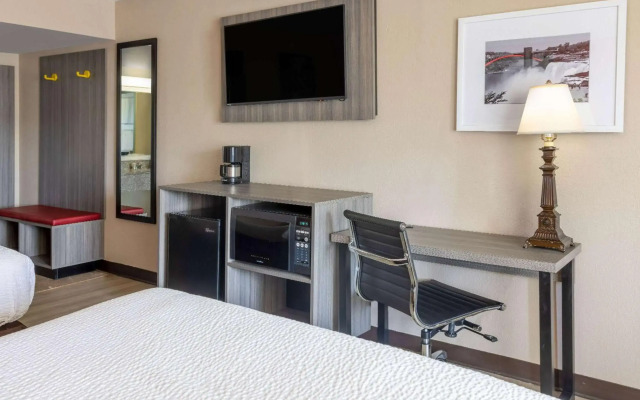 Ramada by Wyndham Rome / Verona