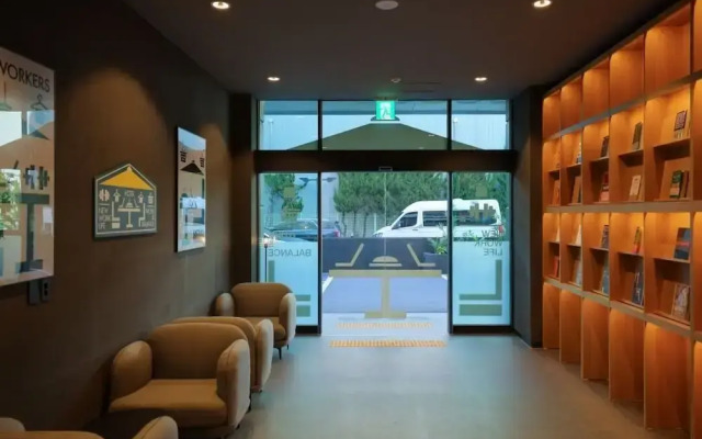 Workers Hotel Daejeon by Aank