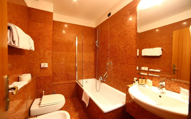 Hotel Europa Sky Pool & Panorama