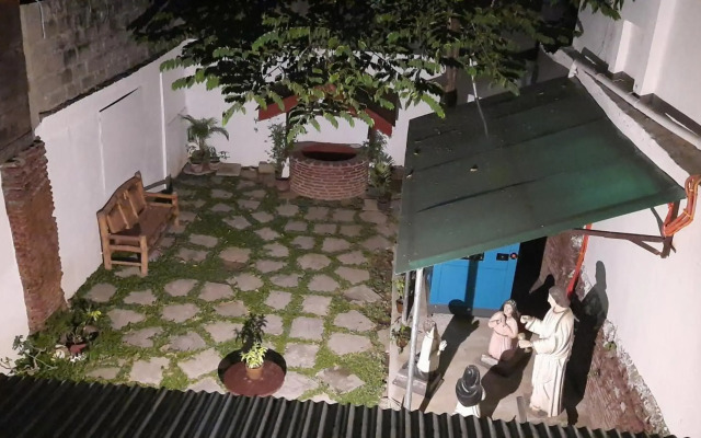 ZEN Rooms Calle Crisologo Vigan