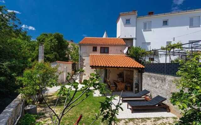 Holiday Home in Polje Near Beach