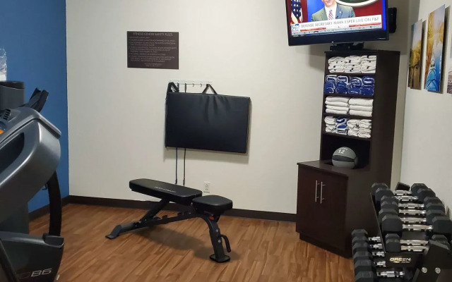 Comfort Inn & Suites Decatur - Forsyth