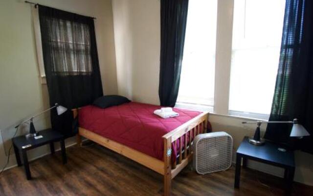 Cajun Hostel Downtown