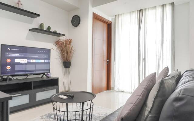 Modern Look 2Br Apartment At Springhill Terrace Residence