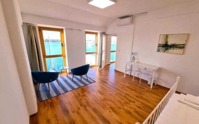 Umag apartment center seafront seaview old town 2