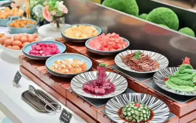 Orange Hotel (Tianjin Polar Aquarium)