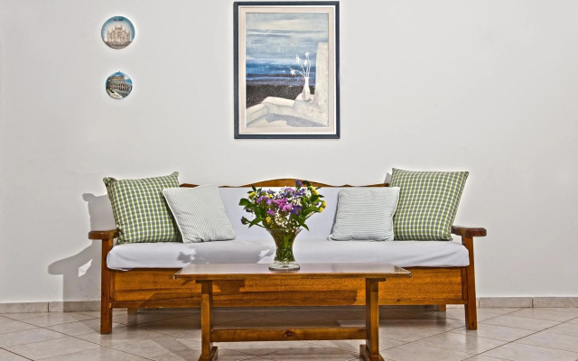 Charissi Hotel