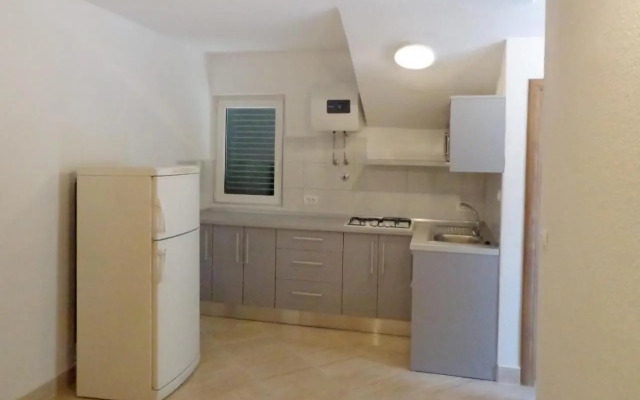 Apartments by the sea Brist, Makarska - 6813