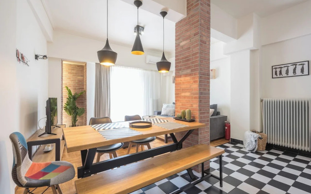 Quiet Embassy Suite by Cloudkeys
