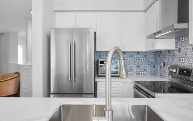 Newly Renovated 3BR in Whitby Family-friendly