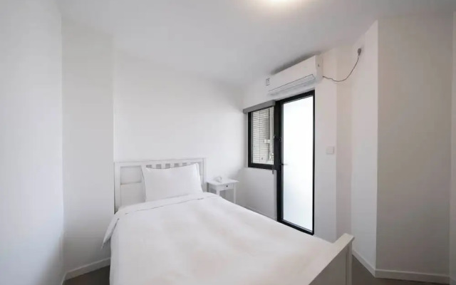 Tyms Elegant 4BR 2BA Apt Xujiahui Malls