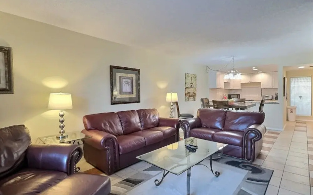 Bay Oaks - E53