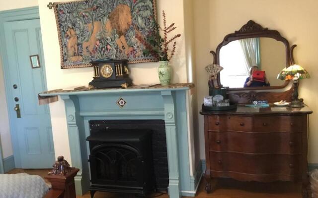 Amherst Inn