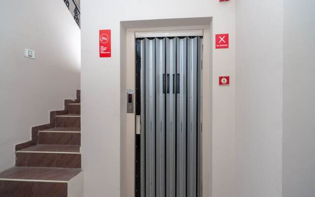 OYO 15477 New Royal Inn