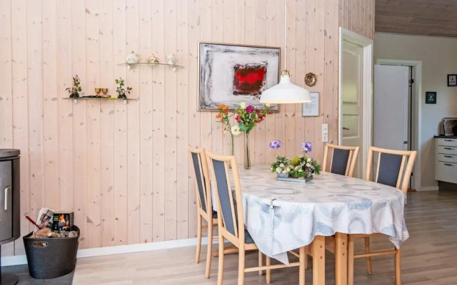6 Person Holiday Home in Tarm