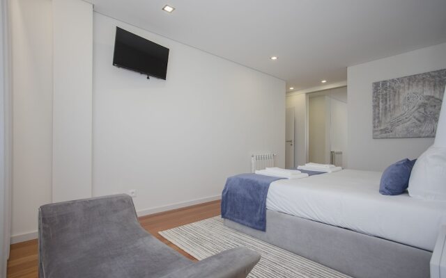 Liiiving -Luxury River View Apartment IX