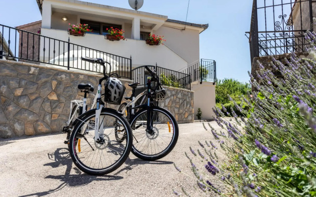 Relax Village Home Mare