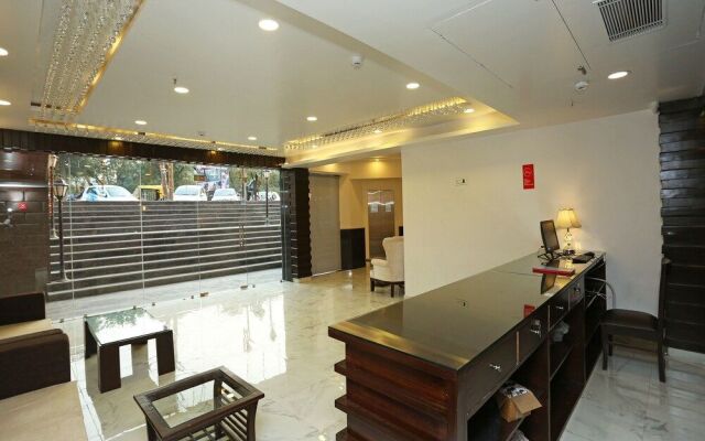 OYO 10591 Hotel Parktel