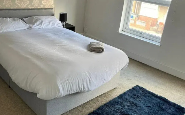 SPECIAL 5 Bedroom Whole House Brereton