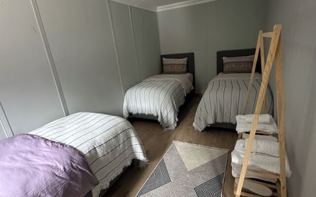 Mariposa Luxury House