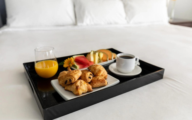 Imperia Hotel and Suites