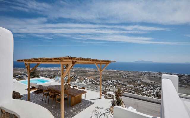 Blue White Villa