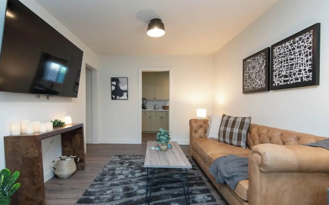 Wonderful 2-BR Apt Near Dodger