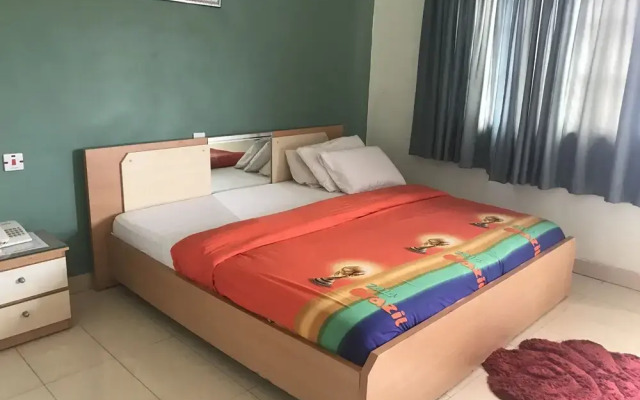 Meadway Luxury Hotels
