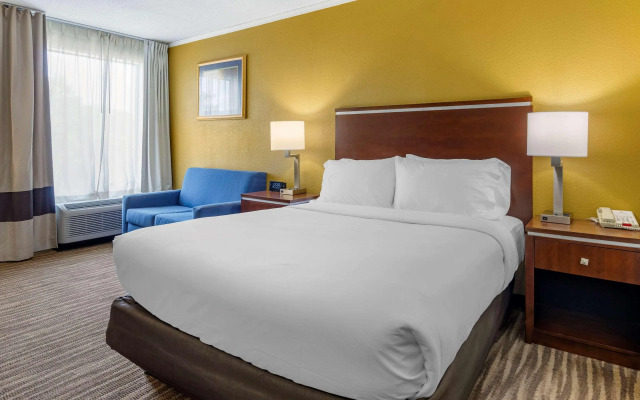 Spark by Hilton Roanoke Civic Center