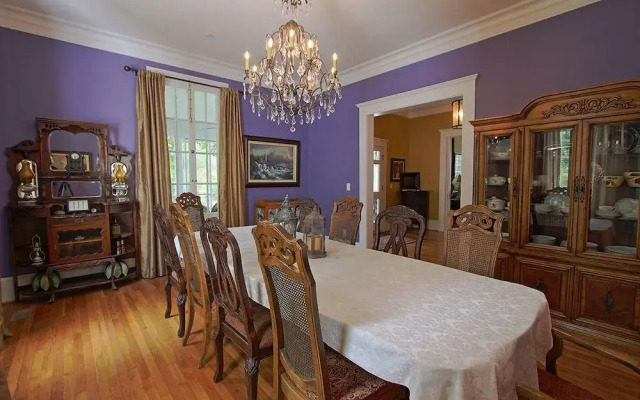 Bama Bed & Breakfast Campus