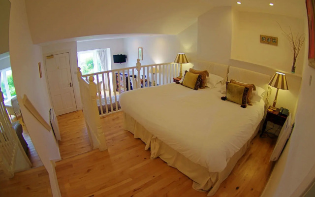 Summer Isles Hotel