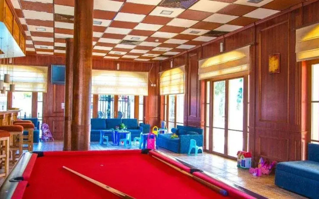 Complex Sunrise by HMG - All Inclusive