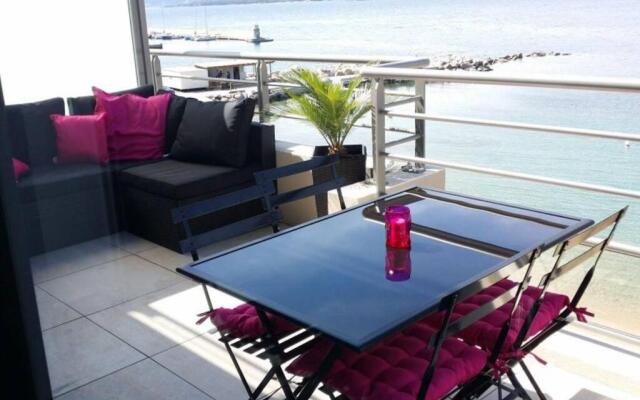 Appartement T2 terrasse vue mer à 180