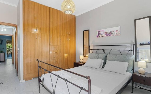 Superior Apartment - Overlooking Chania-with Pool
