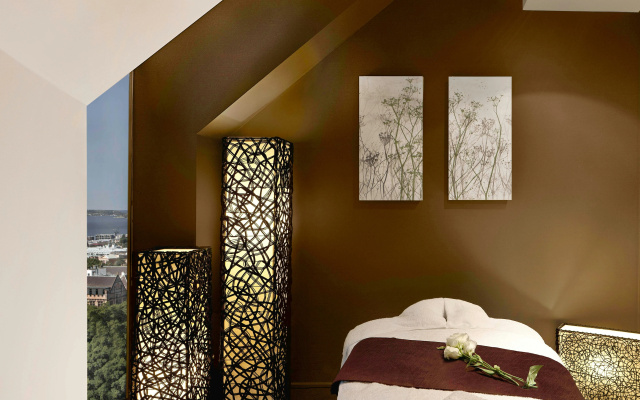 Sheraton Grand Sydney Hyde Park – Guest Rooms – Sydney