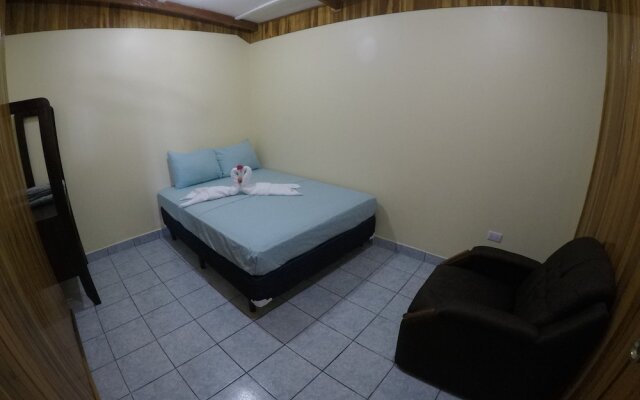 Apartamentos QR La Fortuna - Adults Only