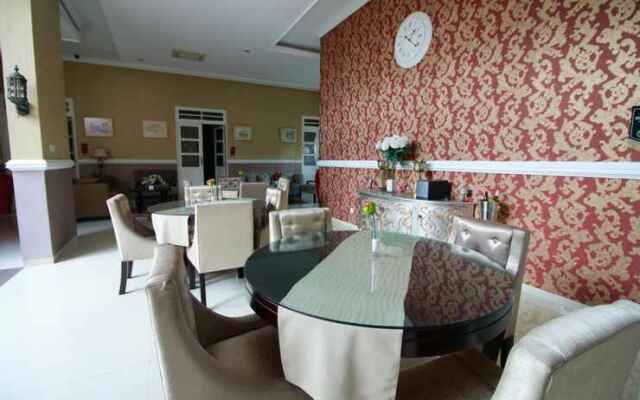 Ipienk House