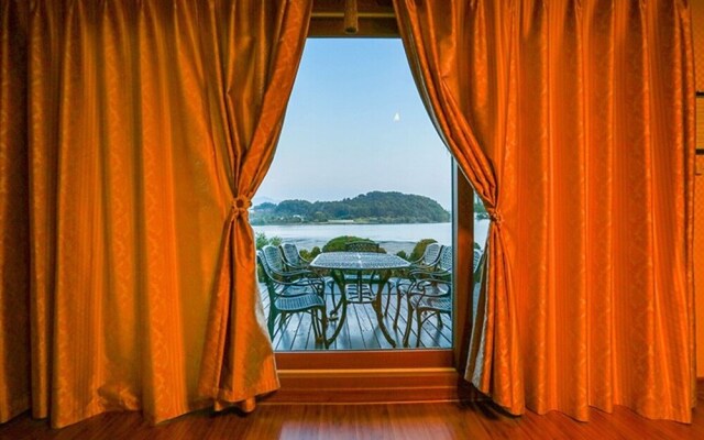 Chungju Hosuwiui Haru Pension