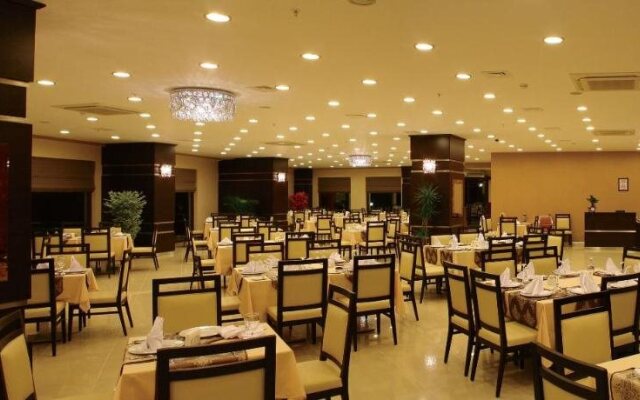 Ener Old Castle Resort Hotel