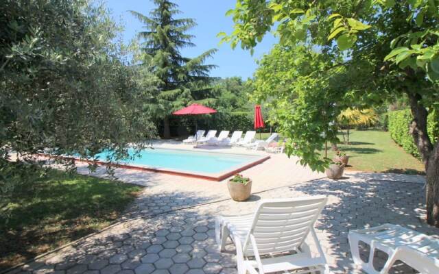 Contemporary Bungalow in Porec With Swimming Pool